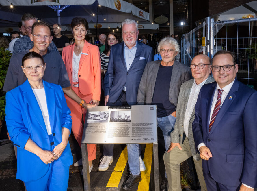 Einweihung Tafel Amerikahaus